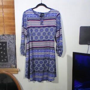 New Directions Blue printed pullover shift dress Size: M